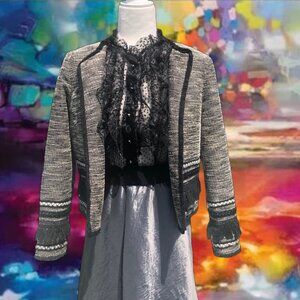 H&M Black White Tweed Open Front Collarless Short Jacket Fringe Accents Sz 8 NEW